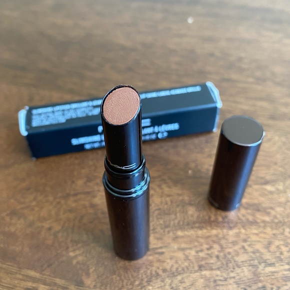 MAC Mousse Slimshine - Picture 2 of 3